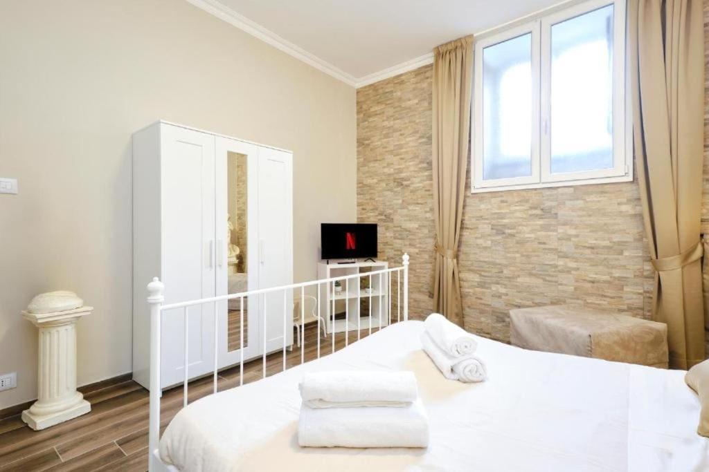 Elegant 2br Balcony, Ac, Near Colosseum Roma