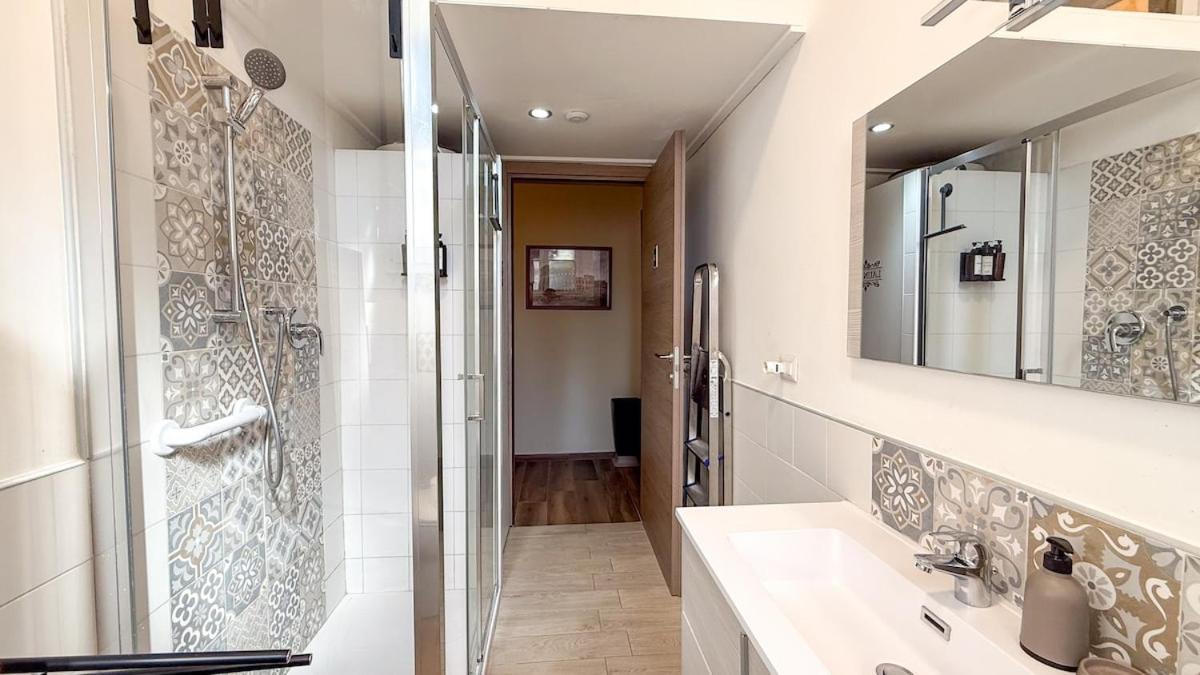 Elegant 2br Balcony, Ac, Near Colosseum Appartamento *